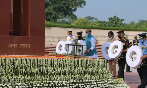 Rajnath Singh Pays Tributes to Kargil Heroes: కార్గిల్ వీరులకు రాజ్‌నాథ్‌సింగ్‌ ఘన నివాళి