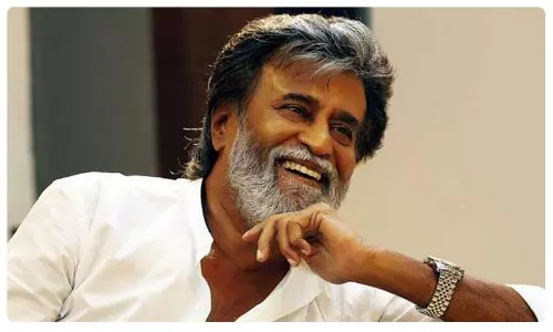 Chennai Traffic Police Shock To Rajinikanth: సూపర్ స్టార్ రజినీ ఆ 100 ఇంకా కట్టలేదు..