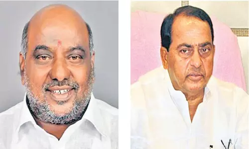 What is the controversy between Jogu Ramanna and Indrakaran: ఇంద్రకరణ్-జోగు మధ్య ఓ చిత్రం పెట్టిన చిచ్చేంటి?