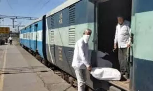 First Cargo Express from Hyderabad:  టైం ప్రకారం గూడ్స్ ట్రైన్.. తెలంగాణాలో తొలుతగా ఏర్పాటు