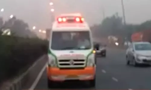 Ambulance Charges Surpasses Flight Tickets : ఫ్లైట్ టికెట్స్‌ను మించిపోయిన అంబులెన్స్‌ ఛార్జీలు