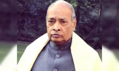 To which side family yields: పార్టీల పోటాపోటీ..మరి పీవీ ఫ్యామిలీ ఎటు?