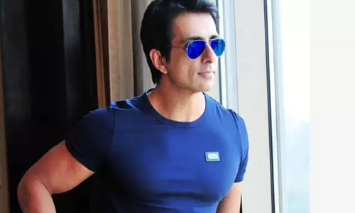 Sonu Sood About His Tollywood Next Films: టాలీవుడ్ నా ఇల్లు.. ఇండస్ట్రీని ఆకాశానికి ఎత్తేసిన సోనూసూద్! Sonu Sood About His Tollywood Next Films: టాలీవుడ్ నా ఇల్లు.. ఇండస్ట్రీని ఆకాశానికి ఎత్తేసిన సోనూసూద్!