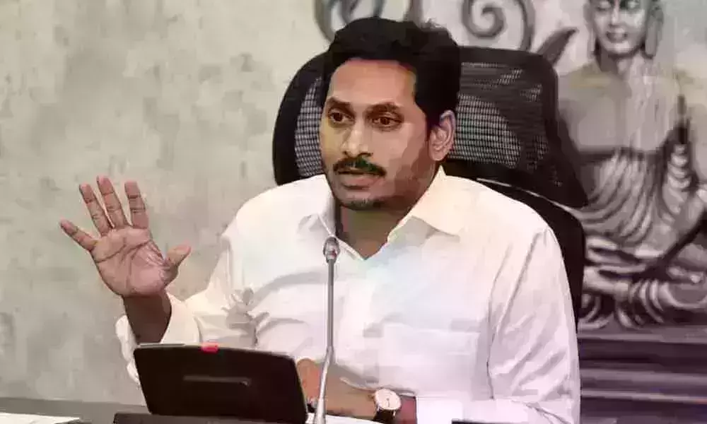 CM Jagan Review on Corona Situation: కరోనా కట్టడి విషయంలో ప్రతి అధికారి కష్టపడి పనిచేస్తున్నారు