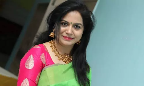 Cheating on the Name of Singer Sunitha; సింగర్ సునీత పేరుతొ మోసం! పోలీసులకు ఫిర్యాదు!! Cheating on the Name of Singer Sunitha; సింగర్ సునీత పేరుతొ మోసం! పోలీసులకు ఫిర్యాదు!!