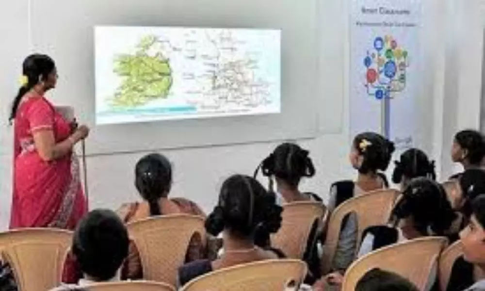Digital Classes: డిజిటల్ తరగతులపై టి. ప్రభుత్వం ఆలోచన.. ఇంటర్లో నిర్వహించేందుకు సన్నాహాలు