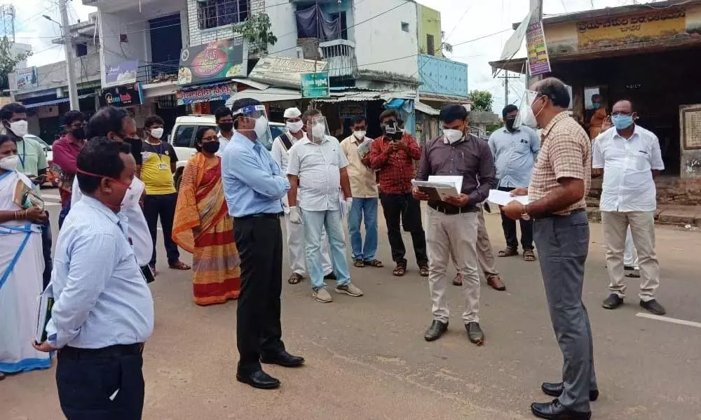 Srikakulam District Collector J.Nivas: కరోనాపై అప్రమత్తంగా ఉండండి