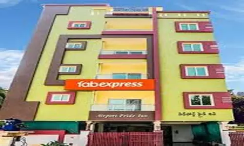 Coronavirus: మారుతున్న కరోనా బాధితుల కల్చర్.. హోటల్ క్వారెంటైన్ కే మొగ్గు Coronavirus: మారుతున్న కరోనా బాధితుల కల్చర్.. హోటల్ క్వారెంటైన్ కే మొగ్గు