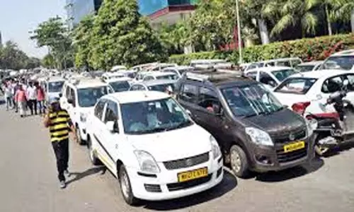 Road Tax: రోడ్డు ట్యాక్స్ చెల్లింపునకు గడువు పెంపు.. Road Tax: రోడ్డు ట్యాక్స్ చెల్లింపునకు గడువు పెంపు..