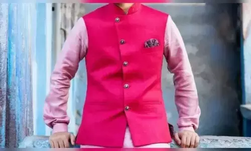 bridegroom get Compensation : వరుడికి పరిహారం చెల్లించిన దుస్తుల షాపు యజమాని bridegroom get Compensation : వరుడికి పరిహారం చెల్లించిన దుస్తుల షాపు యజమాని