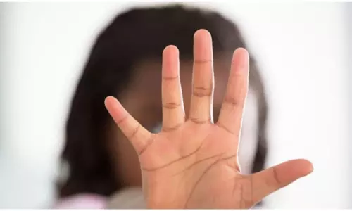 Man Harassed Women : దెయ్యం పట్టిందని బాలింతకు చిత్రహింసలు Man Harassed Women : దెయ్యం పట్టిందని బాలింతకు చిత్రహింసలు