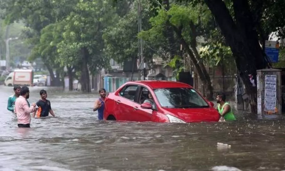 Heavy Rains in Mumbai: ముంబయి నగరంలో భారీ వర్షాలు