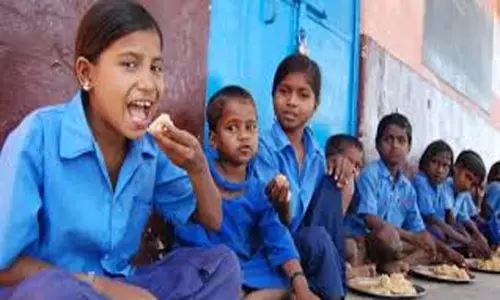 Tiffins in Government Schools: ప్రభుత్వ పాఠశాలల విద్యార్థులకు టిఫిన్.. ఇక ముందు ఇచ్చేందుకు కేంద్రం నిర్ణయం