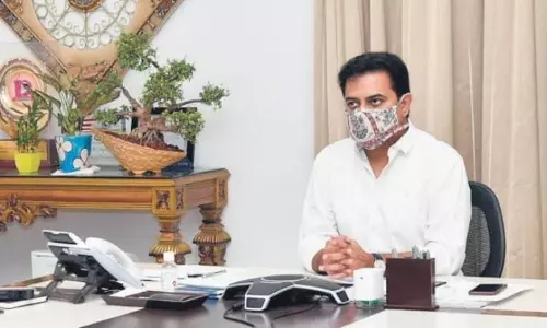 KTR Comment on Bharat Biotech Corona Vaccine: హైదరాబాద్ నుంచి కరోనాకు టీకా రావడం గర్వకారణం : మంత్రి కేటీఆర్ KTR Comment on Bharat Biotech Corona Vaccine: హైదరాబాద్ నుంచి కరోనాకు టీకా రావడం గర్వకారణం : మంత్రి కేటీఆర్