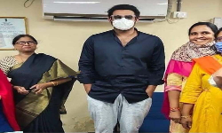 ఖైరతాబాద్ ఆర్టియే ఆఫీస్ కు యంగ్ రెబల్ స్టార్ ప్రభాస్