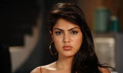 7 గంటలుగా రియాచక్రవర్తి పై ఈడీ విచారణ 7 గంటలుగా రియాచక్రవర్తి పై ఈడీ విచారణ