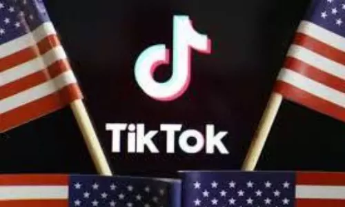 America Ban TikTok and WeChat: టిక్ టాక్ పై అమెరికా నిషేధం America Ban TikTok and WeChat: టిక్ టాక్ పై అమెరికా నిషేధం
