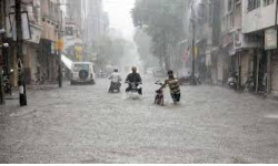 తెలుగు రాష్ట్రాలలో 24 గంటల్లో భారీ వర్షాలు. తెలుగు రాష్ట్రాలలో 24 గంటల్లో భారీ వర్షాలు.