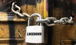 మెదక్ జిల్లా కేంద్రంలో స్వచ్ఛంద లాక్ డౌన్ మెదక్ జిల్లా కేంద్రంలో స్వచ్ఛంద లాక్ డౌన్