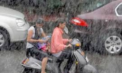 వెదర్ రిపోర్ట్.. తెలుగు రాష్ట్రాలకు భారీ వర్ష సూచన వెదర్ రిపోర్ట్.. తెలుగు రాష్ట్రాలకు భారీ వర్ష సూచన