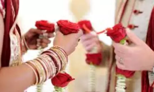 వరుడు క్రిస్టియన్, వధువు ముస్లిం..వివాహం హిందూ సంప్రదాయంలో వరుడు క్రిస్టియన్, వధువు ముస్లిం..వివాహం హిందూ సంప్రదాయంలో