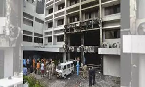 Vijayawada Fire Accident: హోటల్ ప్రమాదంలో ముగ్గురు అరెస్టు.. రెండు రోజుల్లో కమిటీ నివేదిక