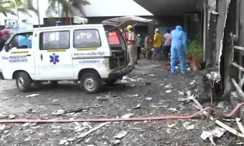 District Committee Ready to Report on Swarna Palace: జిల్లా కమిటీ నివేదికలు సిద్ధం