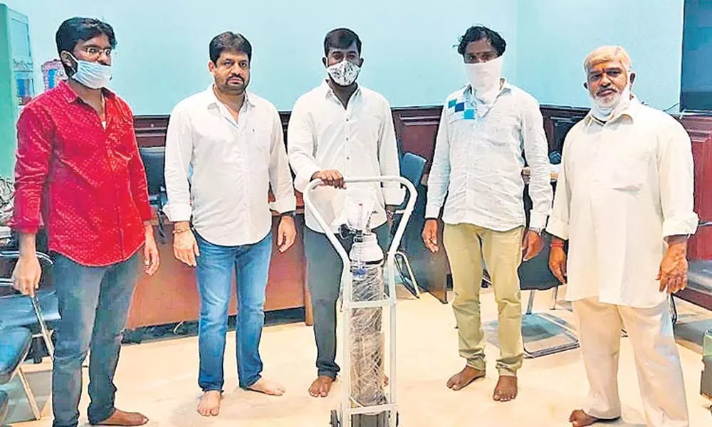 Free Services for Oxygen: ఆక్సిజన్ అవసరమైతే ఫోన్ చేయండి.. సికింద్రాబాద్ నియోజకర్గంలో ఉచిత సేవలు