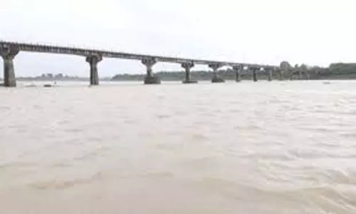 Flood Water to Godavari: గోదావరి పరుగులు.. ఎగువ ప్రాంతాల నుంచి వరద నీరు Flood Water to Godavari: గోదావరి పరుగులు.. ఎగువ ప్రాంతాల నుంచి వరద నీరు