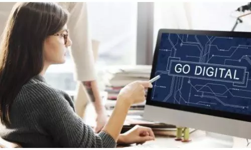 సాంకేతికతపై పట్టుసాధిస్తున్న ఉపాధ్యాయులు సాంకేతికతపై పట్టుసాధిస్తున్న ఉపాధ్యాయులు