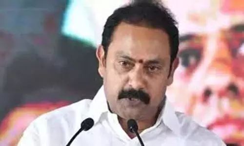 Health Minister Alla Nani: మైల్డ్ కోవిద్ ఉన్న వారికి 109 కేర్ సెంటర్లు.. వైద్య మంత్రి ఆళ్ల నాని Health Minister Alla Nani: మైల్డ్ కోవిద్ ఉన్న వారికి 109 కేర్ సెంటర్లు.. వైద్య మంత్రి ఆళ్ల నాని
