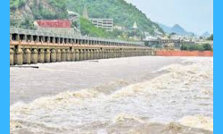 గోదావరిలో వరద ఉగ్రరూపం.. గోదావరిలో వరద ఉగ్రరూపం..