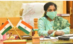 నిస్వార్థ త్యాగాల ఫలితమే నేటి స్వాతంత్య్రం: తమిళసై నిస్వార్థ త్యాగాల ఫలితమే నేటి స్వాతంత్య్రం: తమిళసై