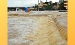 పొంగి పారుతున్న వాగులు వంకలు పొంగి పారుతున్న వాగులు వంకలు