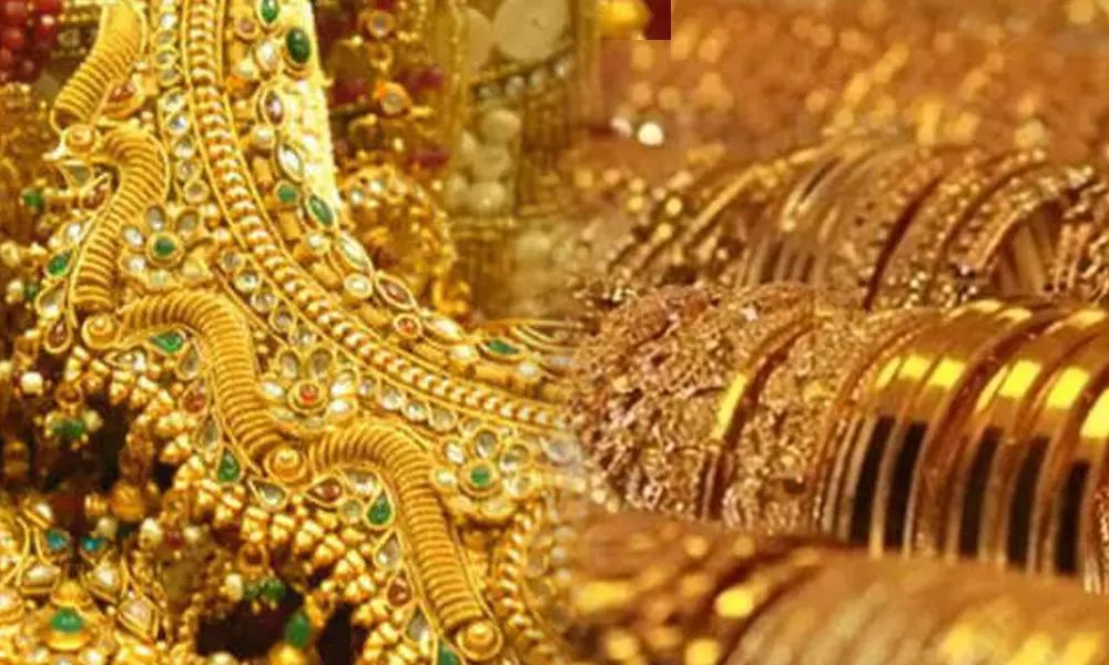 Gold Rate:బంగారం ధరలు కొద్దిగా పైకి..వెండి ధరలు కాస్త కిందికి..ఈరోజు రేట్లు ఇలా!