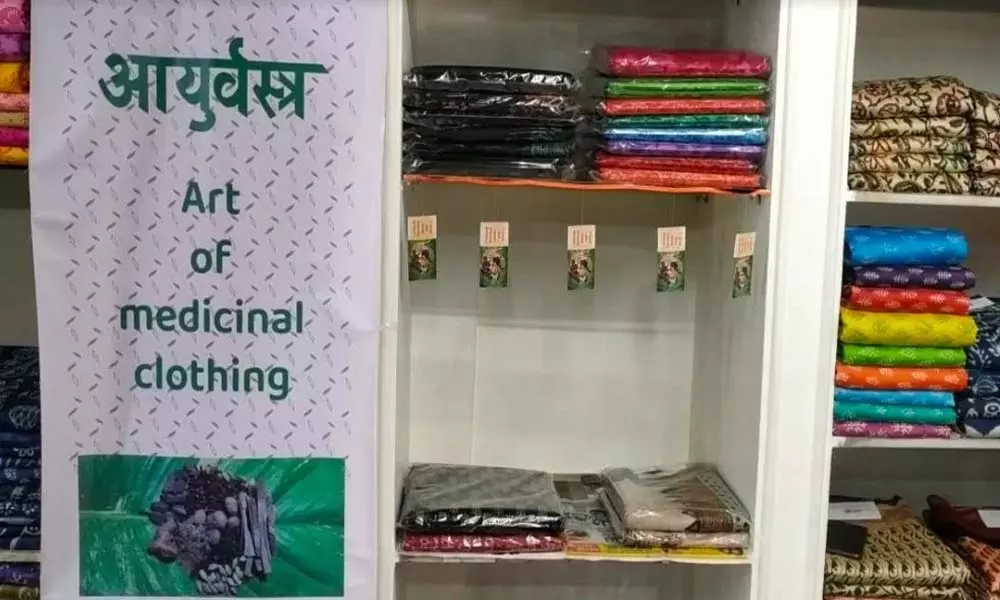 Art of Medical Clothing: కరోనా నుంచి కాపాడే చీరలు.. మద్యప్రదేశ్ లో అమ్మకాలు