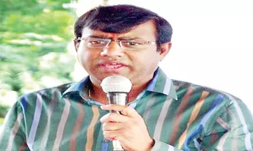 తెలుగు రాష్ట్రాల్లోనే సంచలనం.. రూ. 1.10 కోట్ల లంచం తీసుకుంటూ పట్టుబడ్డ తహశీల్ధార్ తెలుగు రాష్ట్రాల్లోనే సంచలనం.. రూ. 1.10 కోట్ల లంచం తీసుకుంటూ పట్టుబడ్డ తహశీల్ధార్