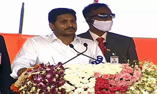 స్వాతంత్య్ర దినోత్సవ సందేశంలో సీఎం జగన్ కీలక వ్యాఖ్యలు...   మూడు రాజధానుల అంశాన్ని..