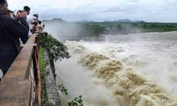 నిర్మల్ జిల్లా కడెం ప్రాజెక్టులో భారీగా పెరుగుతున్న వరదనీరు నిర్మల్ జిల్లా కడెం ప్రాజెక్టులో భారీగా పెరుగుతున్న వరదనీరు