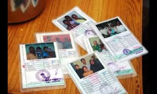 AP Ration cards: రేషన్ కార్డుల్లో సవరణలు మరింత వేగంగా.. ఏపీ ప్రభుత్వం నిర్ణయం