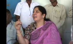 Minister Satyavathi Rathore Tour: ముంపు గ్రామాల్లో మంత్రి సత్యవతి రాథోడ్ పర్యటన Minister Satyavathi Rathore Tour: ముంపు గ్రామాల్లో మంత్రి సత్యవతి రాథోడ్ పర్యటన