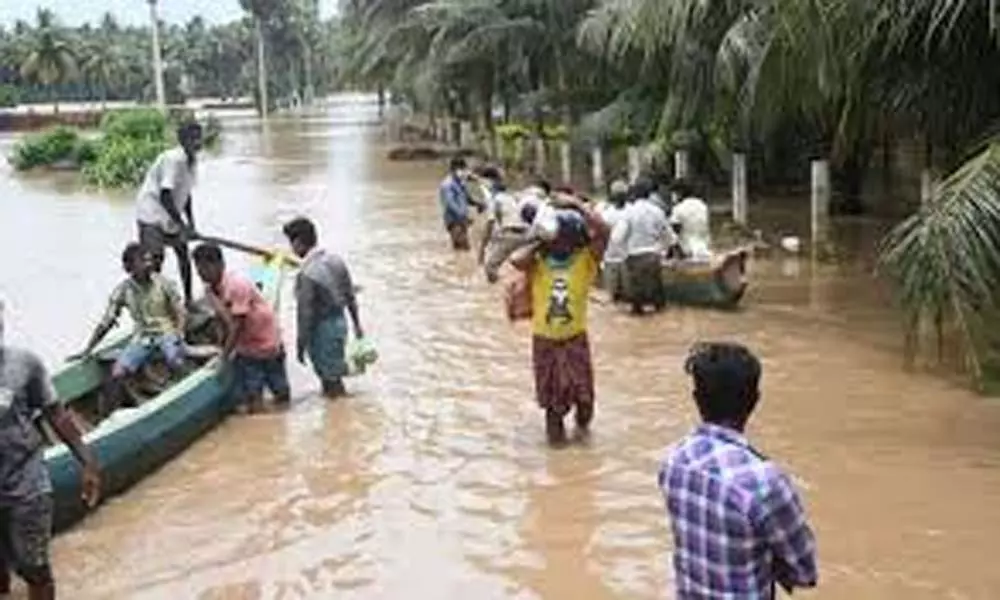 Floods in AP: కోలుకోని కోనసీమ.. వరదతో తప్పని ఇబ్బందులు