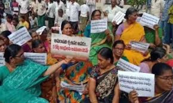 Amaravathi Farmers Protest: రాజ్యాంగాన్ని గౌరవిద్దాం, అమరావతిని కాపాడుకుందాం: అమరావతి పరిరక్షణ సమితి రాష్ట్ర కన్వీనర్ Amaravathi Farmers Protest: రాజ్యాంగాన్ని గౌరవిద్దాం, అమరావతిని కాపాడుకుందాం: అమరావతి పరిరక్షణ సమితి రాష్ట్ర కన్వీనర్