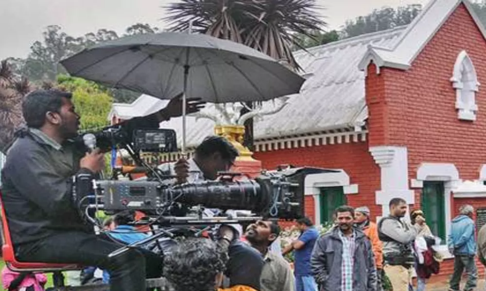 Green Signal For Film Shootings : సినిమా షూటింగ్‌లకు కేంద్రం ప్రభుత్వం గ్రీన్‌సిగ్నల్ !
