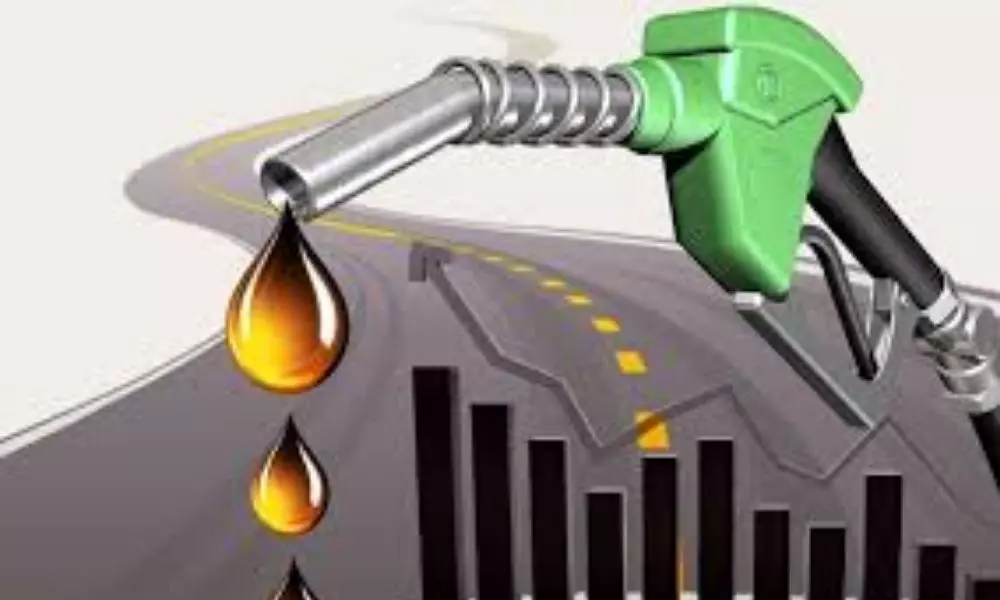 Petrol Prices Hiked: మళ్లీ పెరిగిన పెట్రోల్ ధర.. వారంలో మూడో సారి