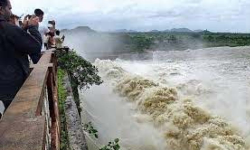 Kadem Project: కడెం ప్రాజెక్టులో జలకళ Kadem Project: కడెం ప్రాజెక్టులో జలకళ