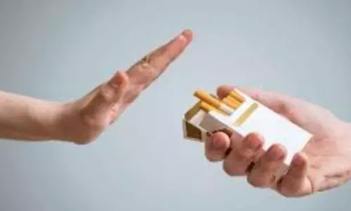 Smoking decreased in Coronavirus: కరోనాతో పొగకు విరామం.. భయపడుతున్న ధూమపాన ప్రియులు Smoking decreased in Coronavirus: కరోనాతో పొగకు విరామం.. భయపడుతున్న ధూమపాన ప్రియులు