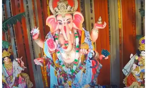 ఖైరతాబాద్ గణేశుడి దర్శనం చేసుకోవాలనుకుంటున్నారా