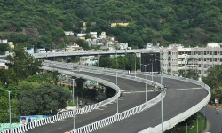 KanakaDurga Flyover: కనకదుర్గ ఫ్లైఓవర్ పై లోడ్ టెస్టింగ్ చేయనుండడంతో ట్రాఫిక్ డైవర్షన్ KanakaDurga Flyover: కనకదుర్గ ఫ్లైఓవర్ పై లోడ్ టెస్టింగ్ చేయనుండడంతో ట్రాఫిక్ డైవర్షన్