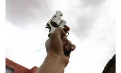 Telangana latest updates: నార్సింగి హైదర్ష్ కోట లో కాల్పుల కలకలం... Telangana latest updates: నార్సింగి హైదర్ష్ కోట లో కాల్పుల కలకలం...